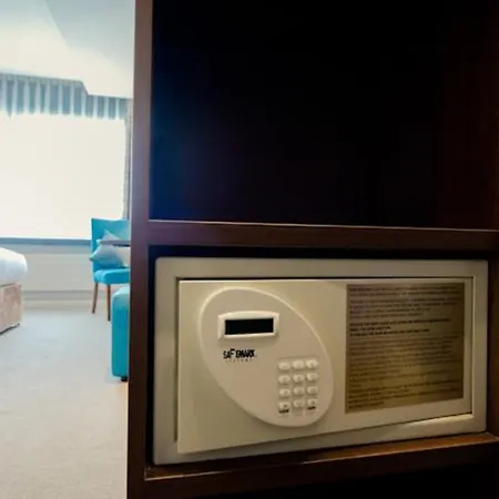 Imi Sandyford 3* ダブリン