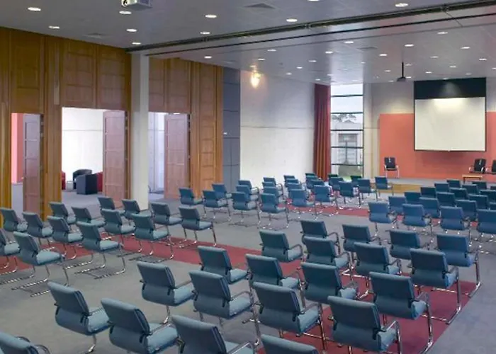 Imi Sandyford 3* ダブリン